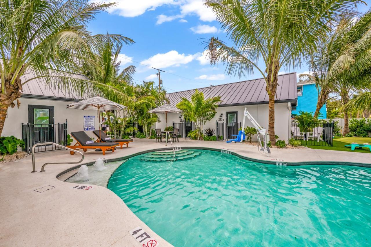 The Retreat At Anna Maria Island Inn Брейдентон-Біч Екстер'єр фото
